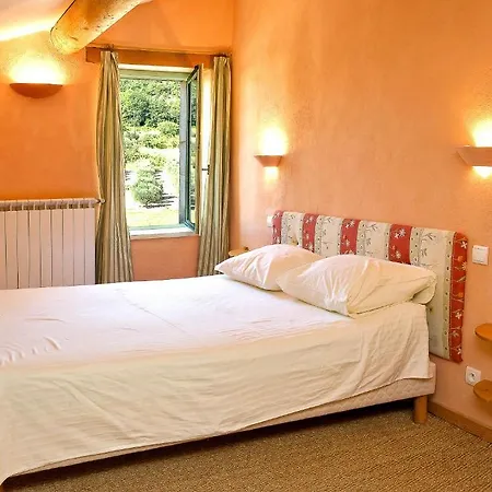 Hotel La Magnanerie De Bernas 3*